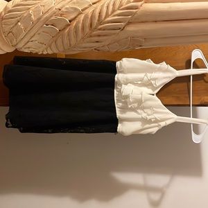 NWT! Black and white Maurice’s dress size M